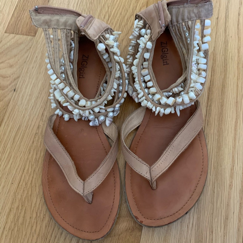 ZIGI Shell Ankle Sandals Size 8 1/2